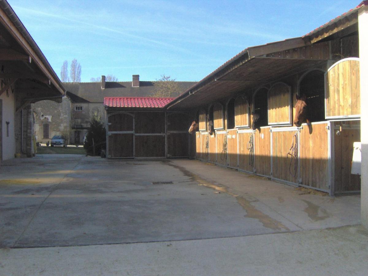 Gite De L'Homme Blanc Soizy-aux-Bois Exterior foto
